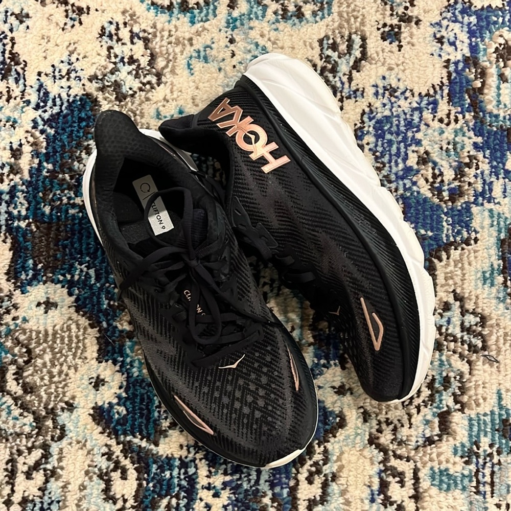 Hoka Clifton 9